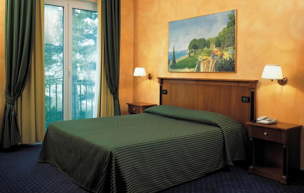 Hotel De La Ville Bereguardo Bagian luar foto